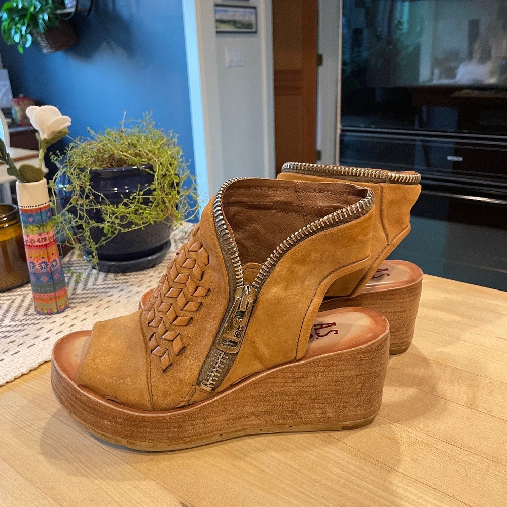 A.S.98 Woven Naylor Sandals, Size 38, Camel